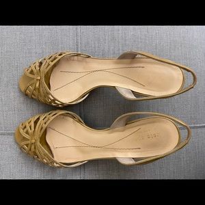 Kate Spade tan colored patent leather open toe sling back heels